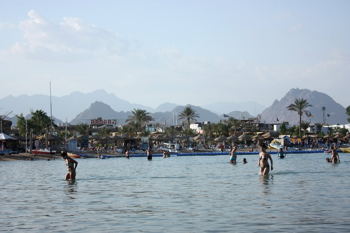 91. Sharm el-Sheikh. Naama Bay beach.