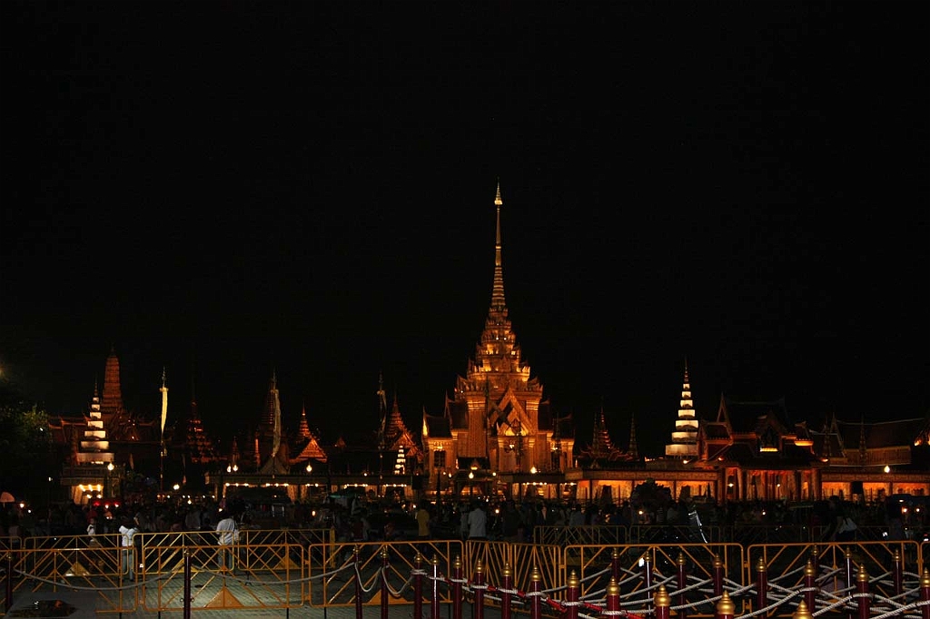 IMG_2015p.jpg - Bangkok Wat pobudowany dla uczczenia pamięci śmierci siorsty króla / Bangkok Wat